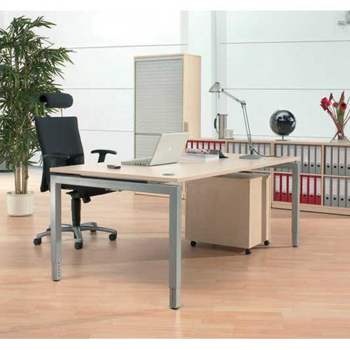 Schreibtisch 4-Fuß Comfort MULTI M Buchedekor | 1600